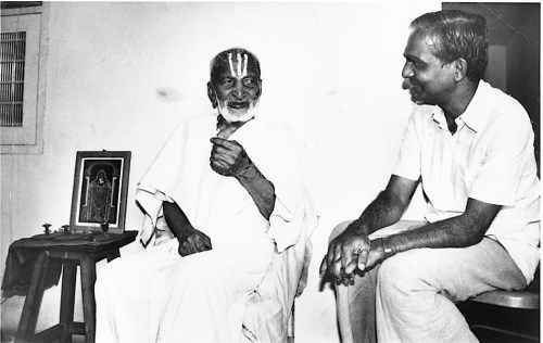 Krishnamacharya et son fils Desikachar